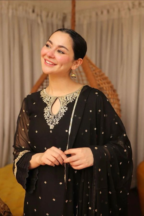 HANIA AMIR