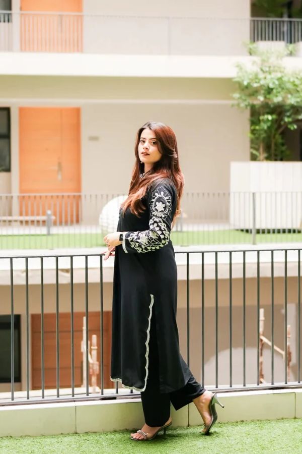 NAGHMA EMBROIDED 2PC