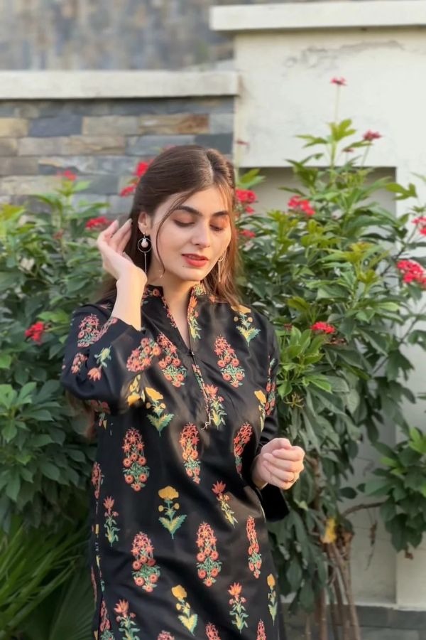 FLORA FLOWER PRINT 2PCS STITCHED