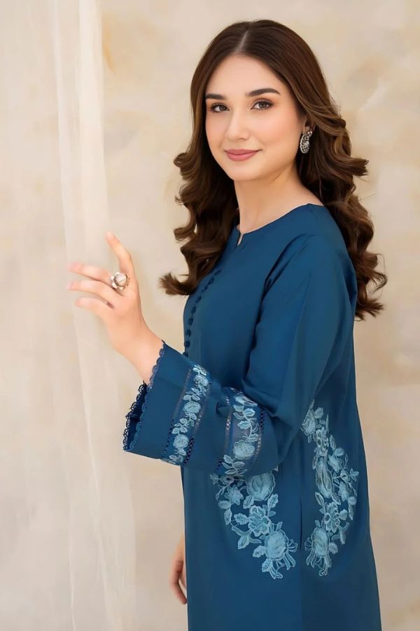 CHIC POCKET EMBROIDERED 2PCS