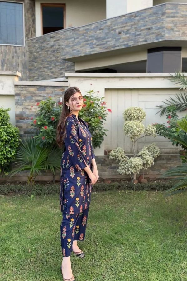 FLORA FLOWER PRINT 2PCS STITCHED